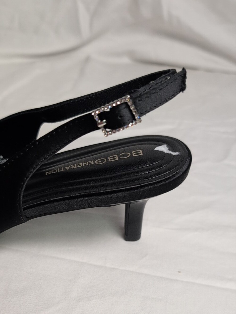 BCBGeneration Black Feather Pom Slingback Heels Size 8.5 - Picture 4 of 4